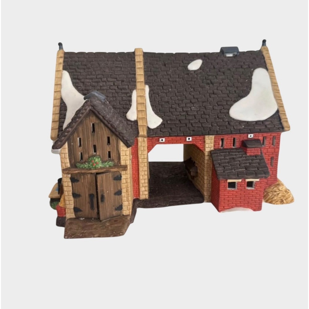 DEPT 56 BUTTER TUB BARN DICKENS VILLAGE SERIES HERITAGE COLLECTION #58338